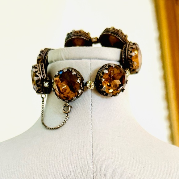 RARE Vintage Unsigned Schiaparelli Bracelet - Picture 12 of 17